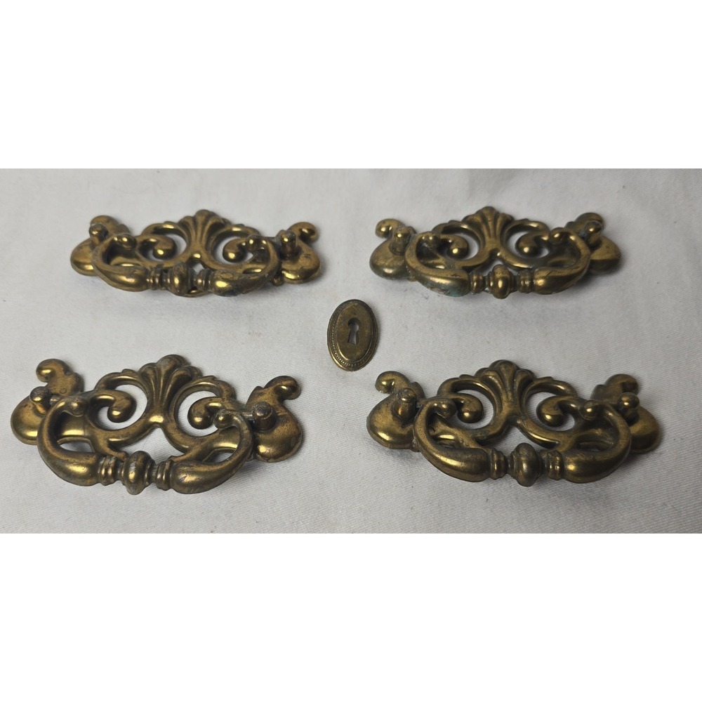 Bat Wing Dresser Pulls Set Of 4  3" Center‎ KBC2 Marking Made In Canada